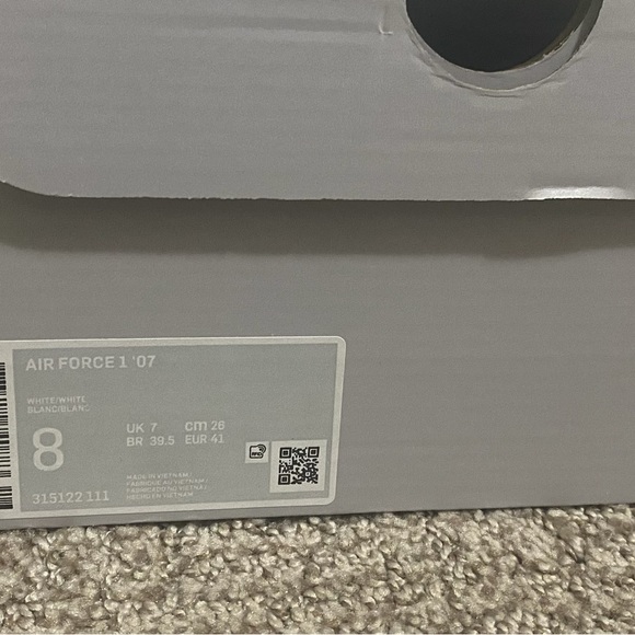 Air Force 1s size 8 brand new - Picture 3 of 4